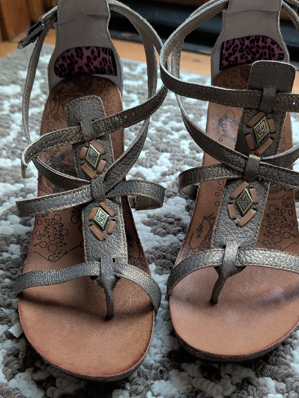 OTBT Women's Lubbock Leather Wedge Sandal - Picture 7 of 9